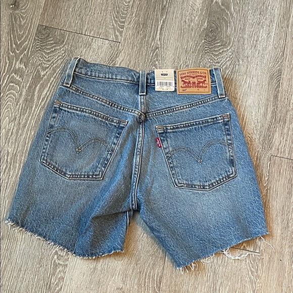 Levi's Women's Light Blue Denim Shorts - Picture 3 of 3